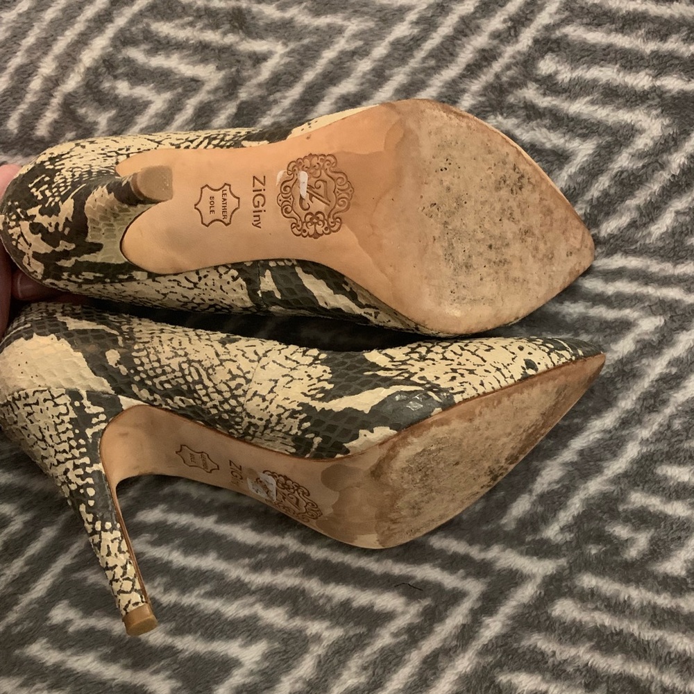 Vintage Python Heels - Picture 5 of 7